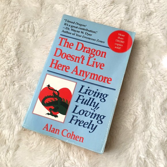 'The Dragon Doesn't Live Here Anymore' Softcover Book By Alan Cohen - Picture 1 of 11
